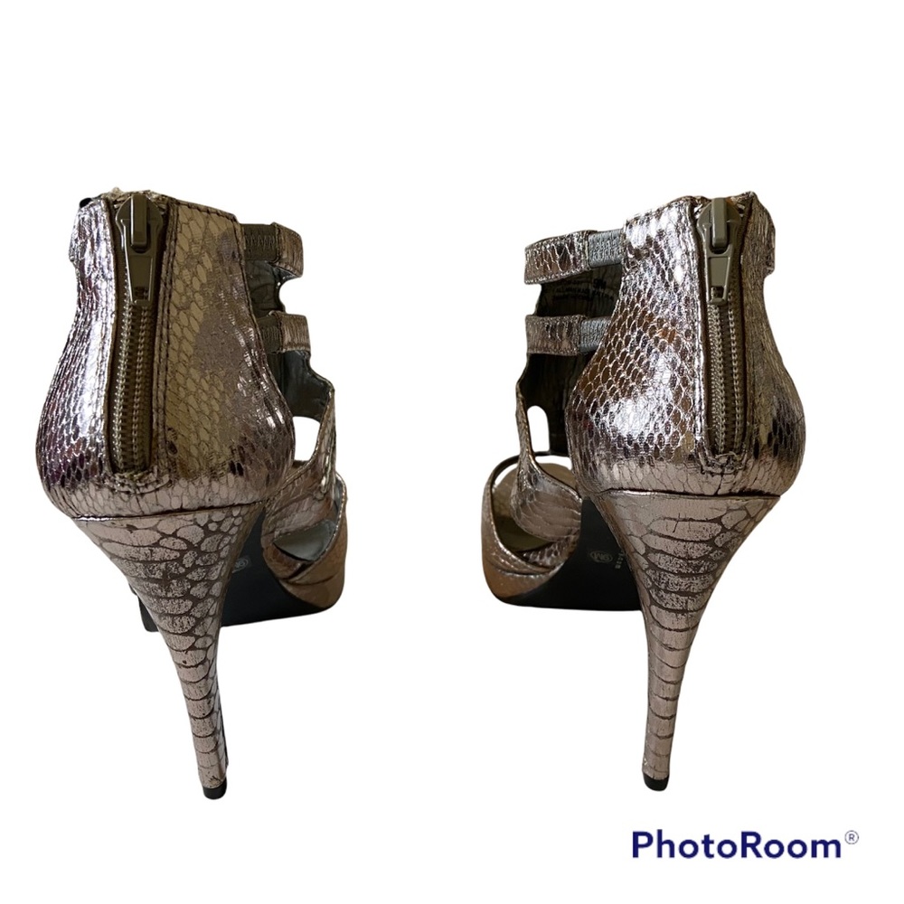 Metallic Heels Snake Skin Print Size 9 - Picture 4 of 10